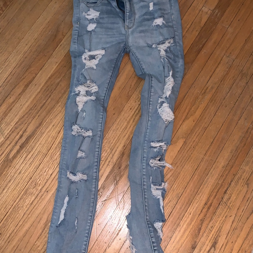 AMERICAN EAGLE JEANS